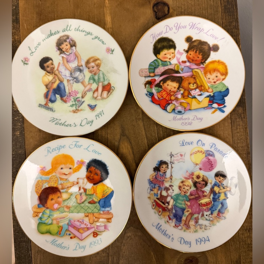 Vintage Avon Mother’s Day Collectible Plates, Set of 4, 1991-1994, No Defects
